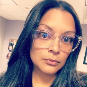 Meet your Posher, Monica